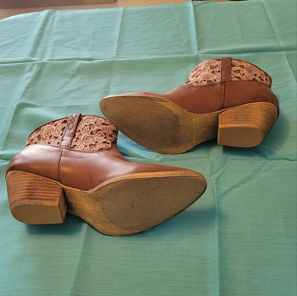 Very Volatile brown bootie - Picture 5 of 5